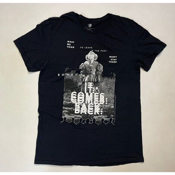IT The Movie It Comes Back Graphic T-shirt Men Small Black Short Sleeve - Picture 1 of 5